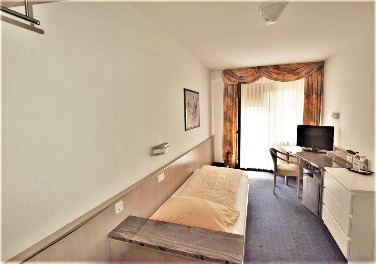 Hotel Alena - Kontaktlos Check-In Filderstadt Exterior foto